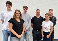 Eine Gruppe Auszubildender zum Start ihrer Ausbildung im Jahr 2022